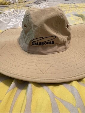 Patagonia Beige Wide-Brim Outdoor Hat